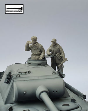 Ardennes Miniature 35019 Commandant de panzer et soldat allemand de la Seconde Guerre mondiale, échelle 1/35 – image 3