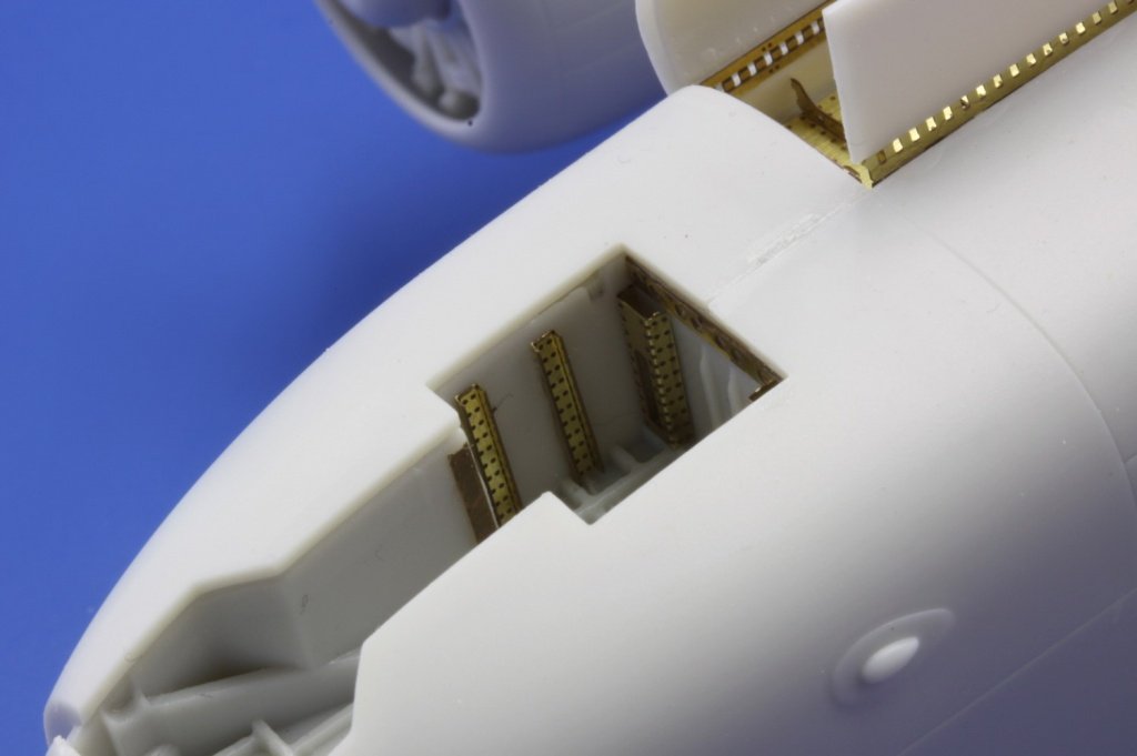 Eduard 48700 S-2E undercarriage 1/48 Kinetic – zdjęcie 4
