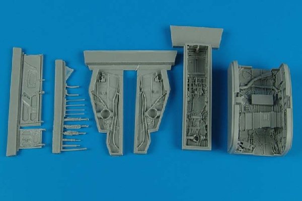 Aires 4457 F-100C/D Super Saber wheel bay 1/48 Trumpeter