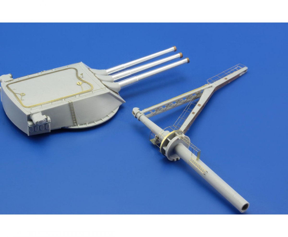 Eduard 53099 USS Arizona part 1 - cranes TRUMPETER 1/200 – Bild 4