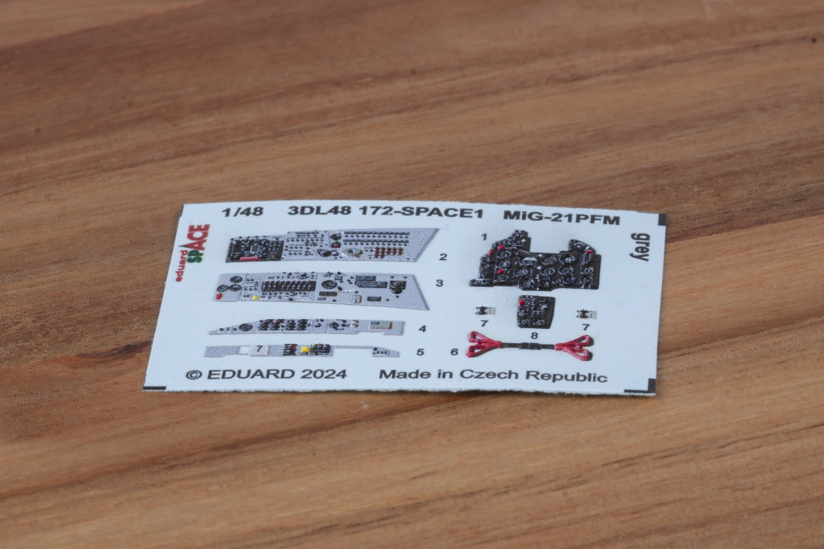 Eduard 3DL48172 MiG-21PFM grey SPACE EDUARD 1/48 – imagen 2