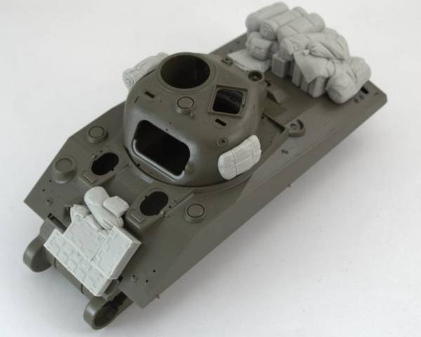 Panzer Art RE35-479 Stowage set for M4 “Sherman” (British Army) 1/35 – imagen 4