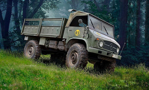 Revell 63348 Unimog 404 S Model Set 1/35 – image 2