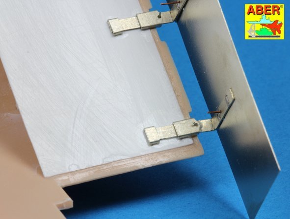 Aber 25019 Side skirts for Panther A/D 1/25 – immagine 7