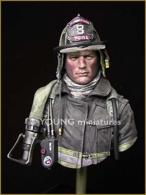 Young Miniatures YC1801 FIRE FIGHTER 1/10 – image 2