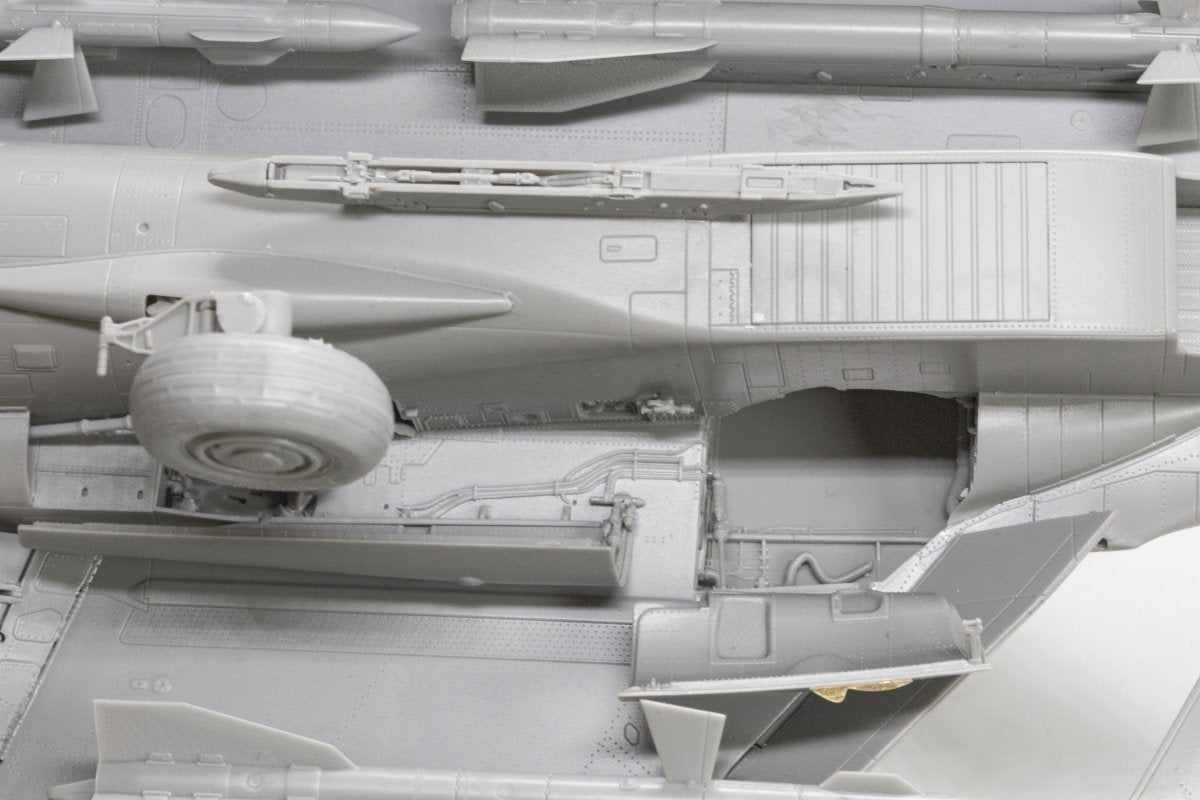 MiniBase 8001 SU-33 Flanker-D 1/48 – zdjęcie 41