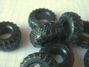 PST A002 THE TYRES FOR MAZ TRACTOR 1/72 – imagen 2