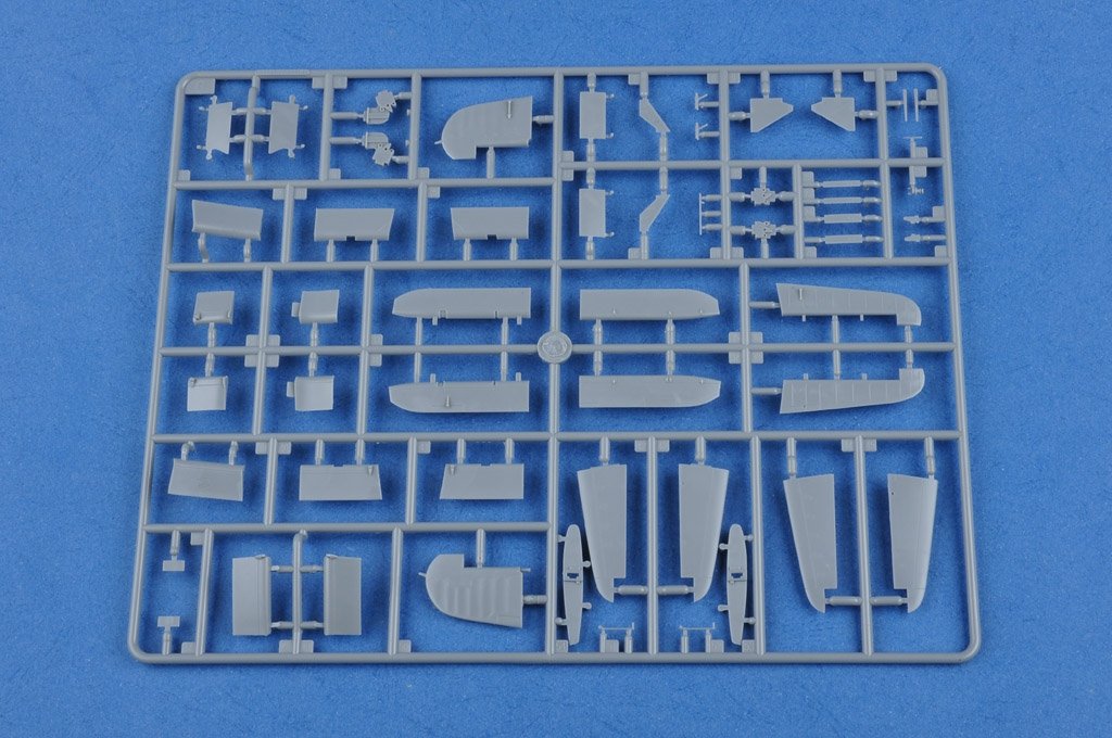 Hobby Boss 80381 F4U-1 Corsair Early version 1/48 – imagen 8