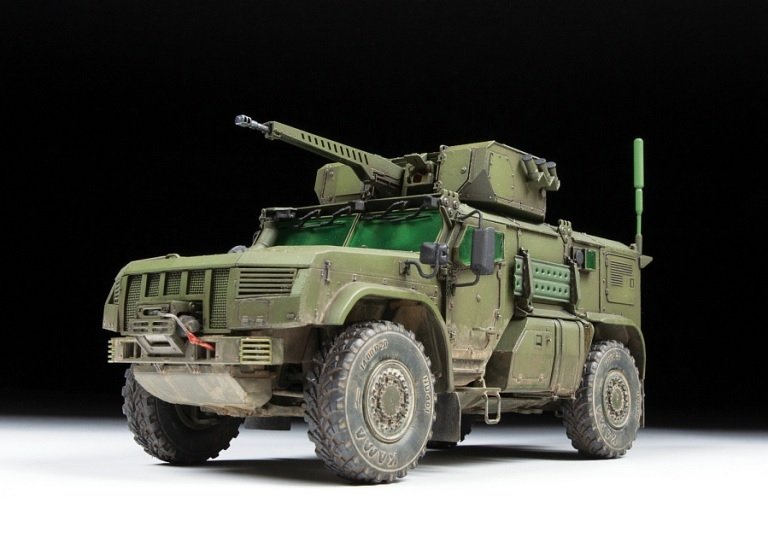 Zvezda 3648 Typhoon VDV 4x4 K-4386 1/35 – zdjęcie 3