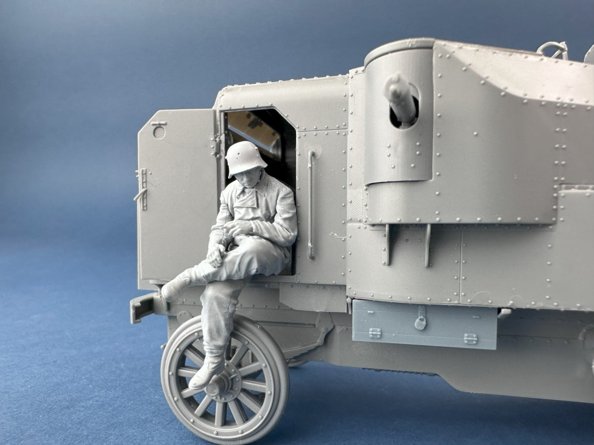 Copper State Models F35-052 German Armoured Car Crewman in a field grey coverall 1/35 – Bild 2