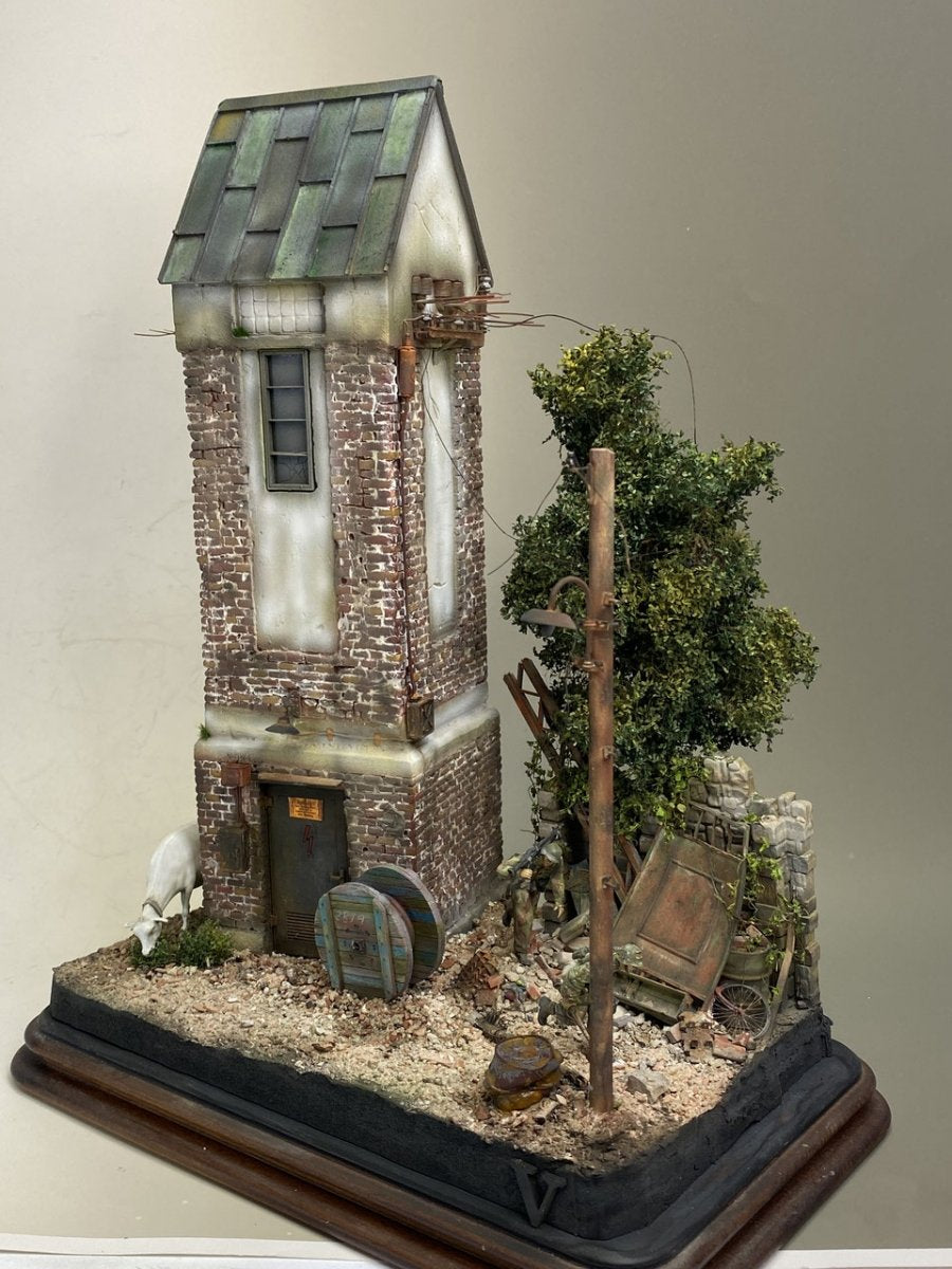RT-Diorama 35026 Transformer House 1/35 – zdjęcie 10