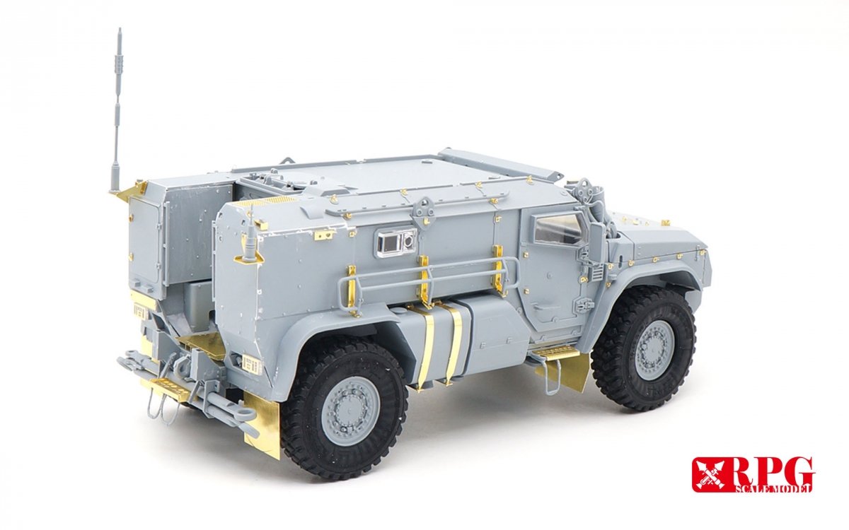 RPG Model 35021 KAMAZ K-4386 Typhoon-VDV Mine-Protected Armoured Vehicle Early Typ 1/35 – imagen 4