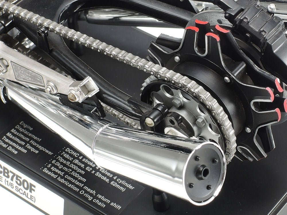 Moteur de moto Tamiya 16023 Kawasaki Z1300 1/6 – image 5