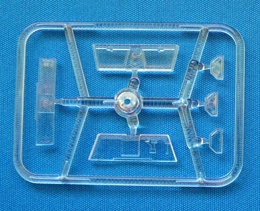 ACE 72420 VBL (Light Armored Vehicle) short chassie 7.62 MG 1/72 – imagen 4