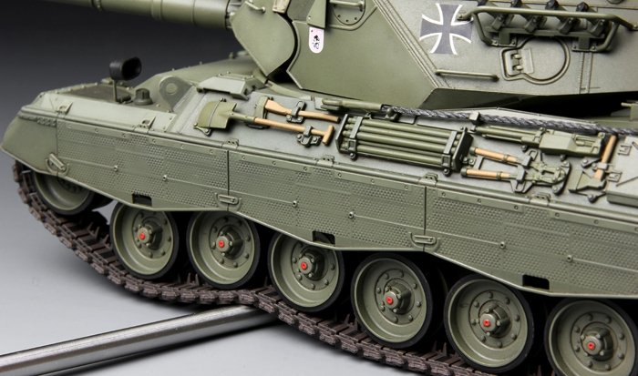 Meng Model TS-007 GERMAN MAIN BATTLE TANK LEOPARD 1 A3/A4 1/35 – image 8
