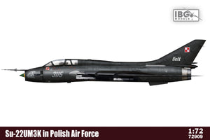 IBG 72909 Su-22UM3K de l&amp;#39;armée de l&amp;#39;air polonaise - (comprend un ensemble de pièces en plastique Modelsvit, des décalcomanies conçues par ModelMaker et un ensemble d&amp;#39;antennes imprimées en 3D) 1/72