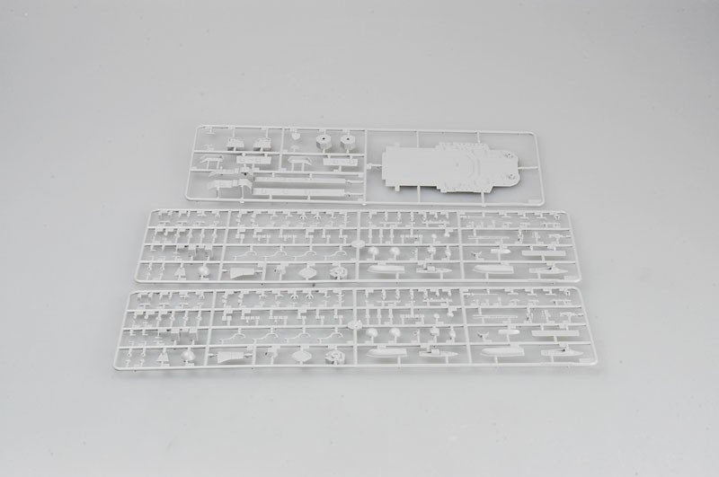 Trumpeter 04520 Russian Cruiser Admiral Ushakov (ex-Kirov) 1/350 – imagen 4