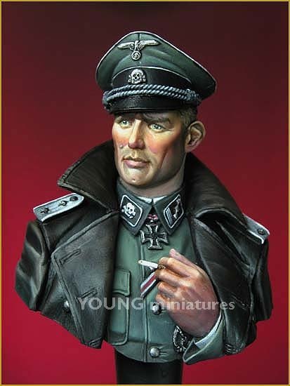 Young Miniatures YM1811 SS TOTENKOPF OFFICER WWII 1/10 – imagen 4