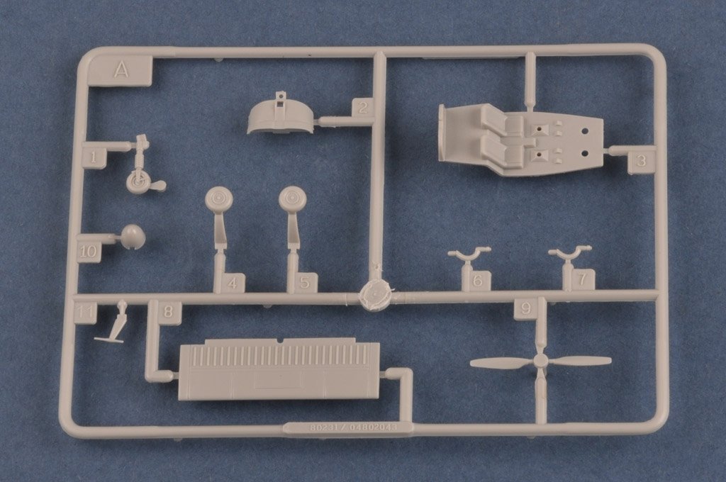 Hobby Boss 80299 ZLIN Z-42M 1/72 – Bild 2