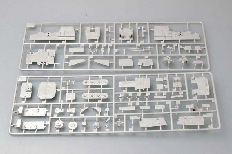 Trumpeter 04519 Russian Navy Slava class Cruiser Varyag ex-Chervona Ukrayina 1/350 – imagen 4