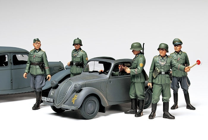 Tamiya 35321 Simca 5 Voiture d&amp;#39;état-major (1/35) – image 7
