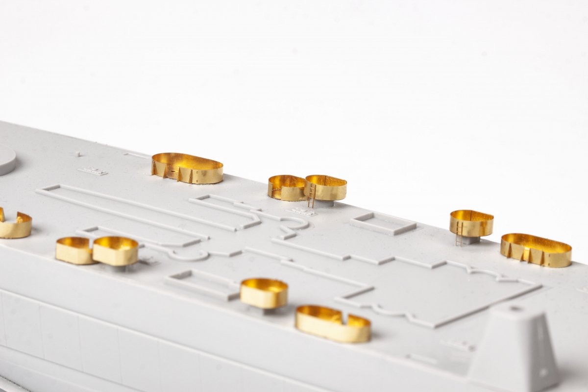 Eduard 53289 USS Alaska CB-1 part 1 HOBBY BOSS 1/350 – imagen 6