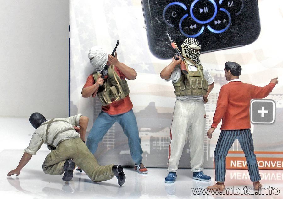Master Box 3576 Iraq kit 2 (Iraqian insurgents) 1/35 – imagen 3