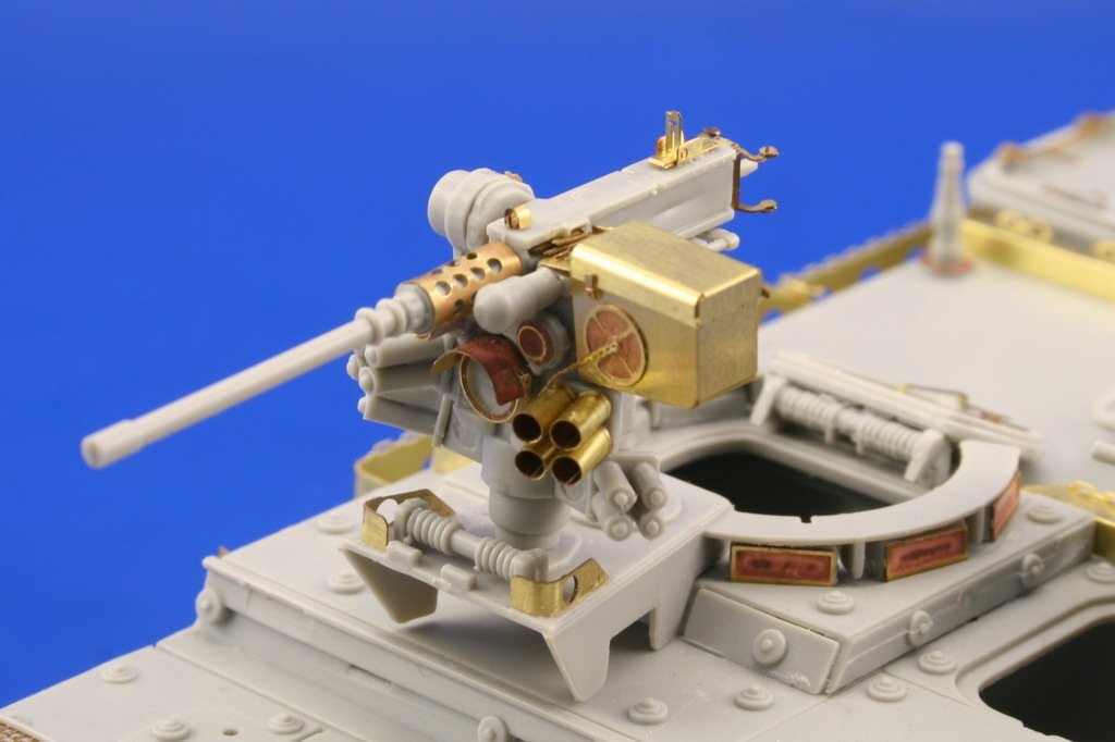 Eduard 35991 M-1126 Mounted rack and belts 1/35 Trumpeter – imagen 11