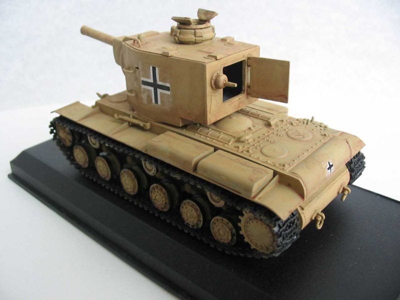 PST 72037 Pz.Kpfw. 754(r) heavy tank 1/72 – imagen 3