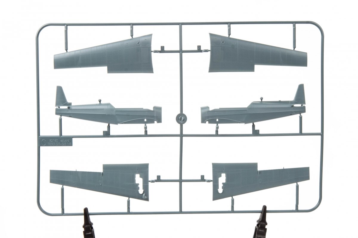 Eduard 82183 Z-326/ C-305 Trenér Master 1/48 – immagine 7