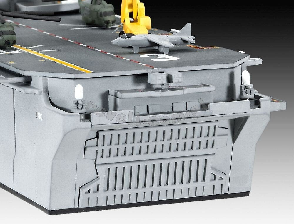 Revell 05178 Porte-avions d&amp;#39;assaut USS WASP CLASSE 1/700 – image 4