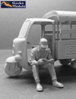 Gecko Models 35GM0113 60 - 70s Saigon Shuttle Motor-Tricycle Depot and a take break drive [2 kits In 1 box] 1/35 – zdjęcie 3