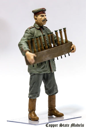 Copper State Models F32-004 German aerodrome personnel with grenades crate 1/32 – immagine 5