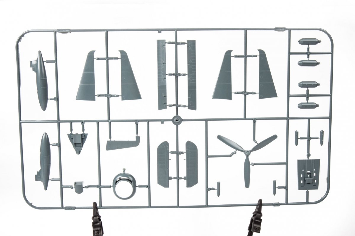 Eduard 8229 F6F-5 Hellcat late ProfiPACK edition 1/48 – zdjęcie 10