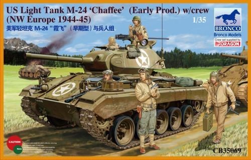 Bronco CB35069 US Light Tank M-24 Chaffee (WWII Prod.) w/ Tank Crew Set 1/35