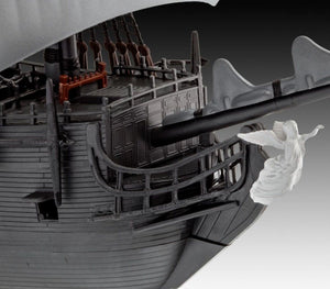 Revell 05499 Black Pearl 1/150 – image 4