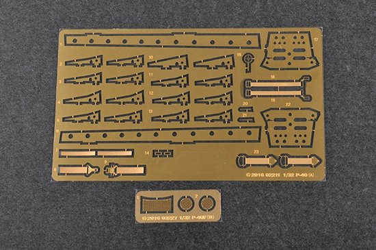 Trumpeter 03227 P-40F War Hawk 1/32 – image 9