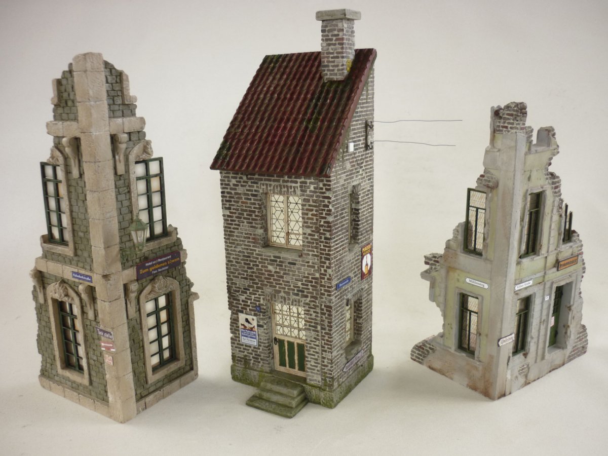 RT-Diorama 35255 Corner Buildings (3pcs.) 1/35 – image 7
