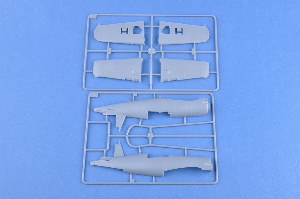 Hobby Boss 80392 F4U-7 Corsair 1/48 – imagen 5