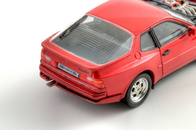 Italeri 3659 Porsche 944 S 1/24 – imagen 4