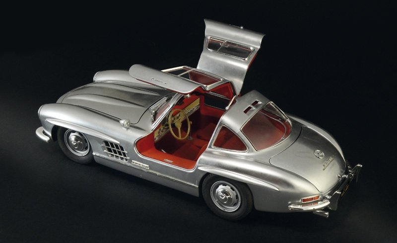 Italeri 3612 Mercedes-Benz 300SL Gullwing 1/16 – zdjęcie 11