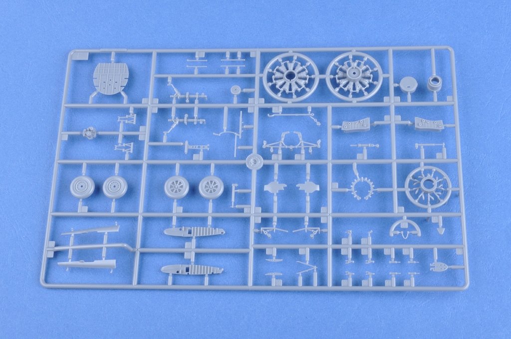 Hobby Boss 80392 F4U-7 Corsair 1/48 – imagen 8