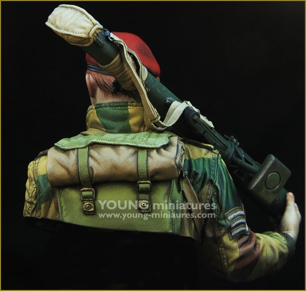 Young Miniatures YM1871 British Airborne WWII with PIAT 1/10 – Bild 4