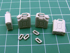 EUREKA XXL E-045 Bidons de carburant militaires américains 1/35 – image 7