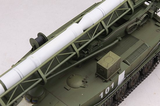 Trumpeter 09545 2P16 Launcher with Missile of 2k6 Luna (FROG-5) 1/35 – imagen 10