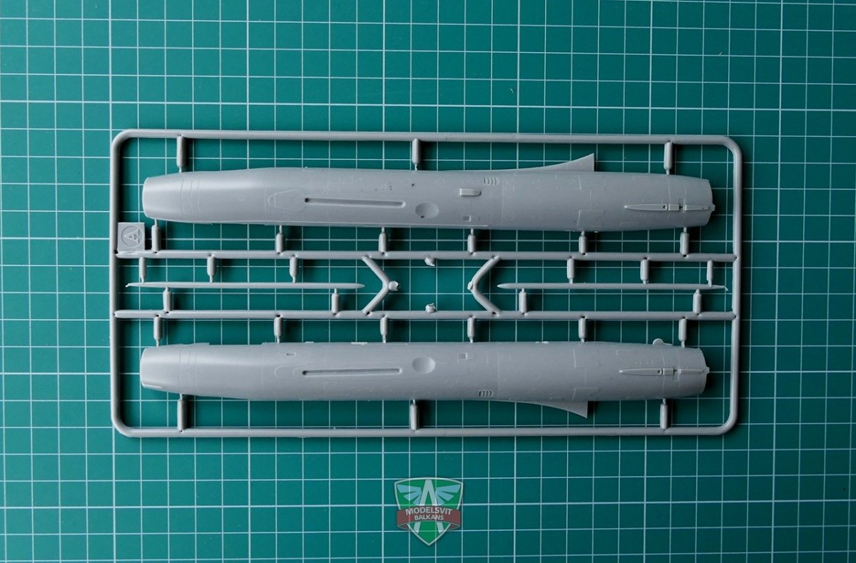 Modelsvit 72009 S-22I(Su-7IG) variable wing geometry 1/72 – imagen 7
