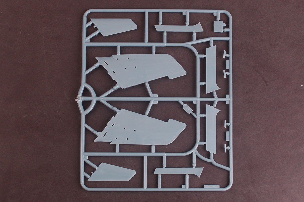 Kitty Hawk 80129 TF-9J Cougar 1/48 – image 10