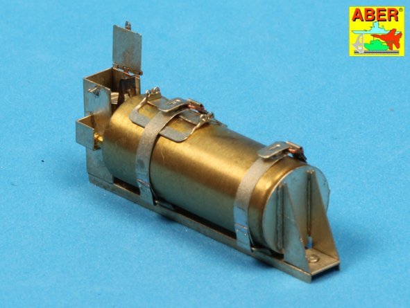 Aber 16027 Fire extinguisher with brackets used on German tanks, assault guns and other vehicles 1/16 – zdjęcie 11