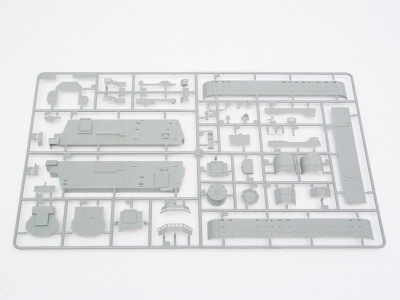 Trumpeter 05606 USSR Admiral Kuznetsov aircraft carrier 1/350 – imagen 22
