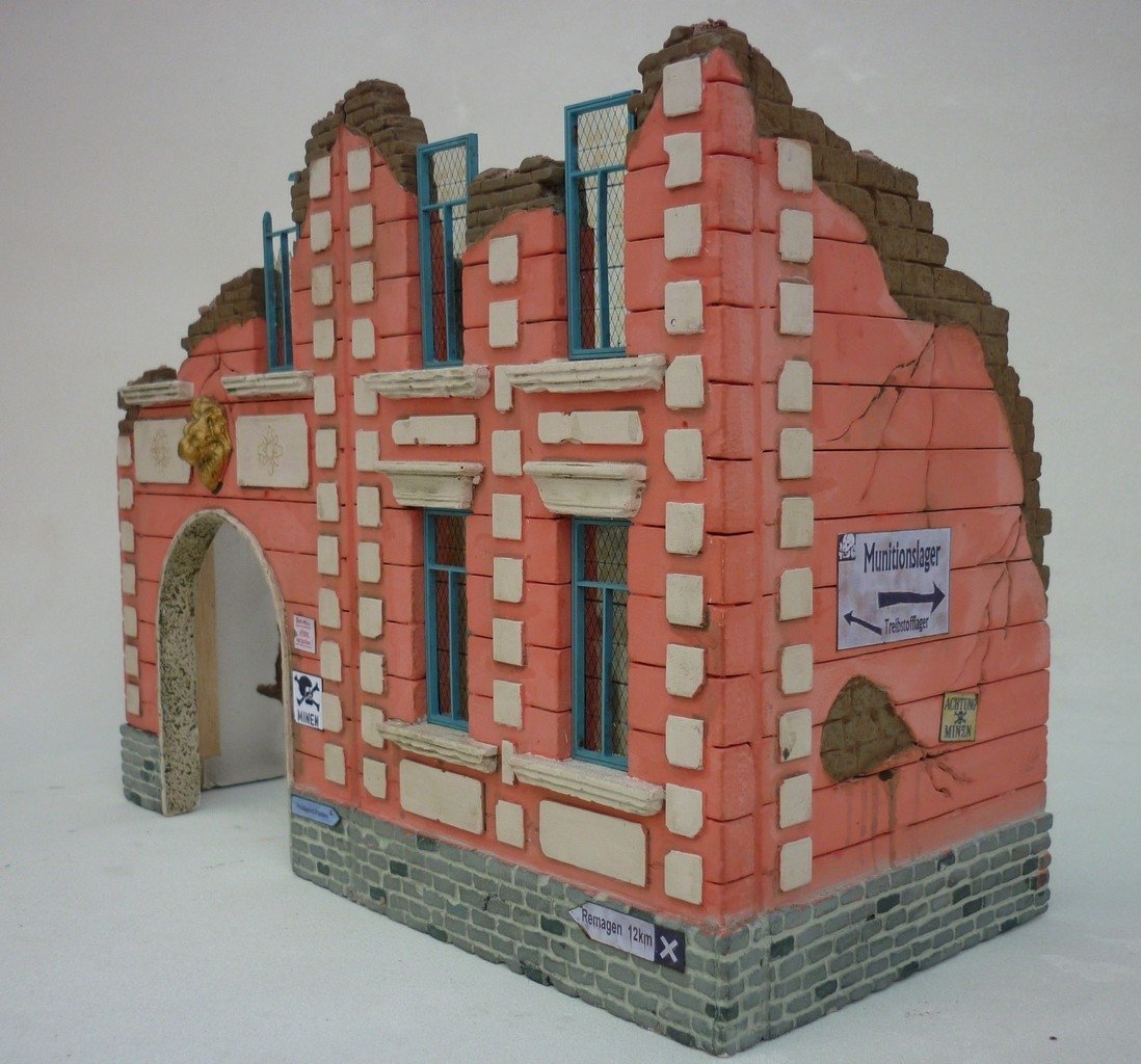 RT-Diorama 35223 Bombed out Houses 1/35 – imagen 6